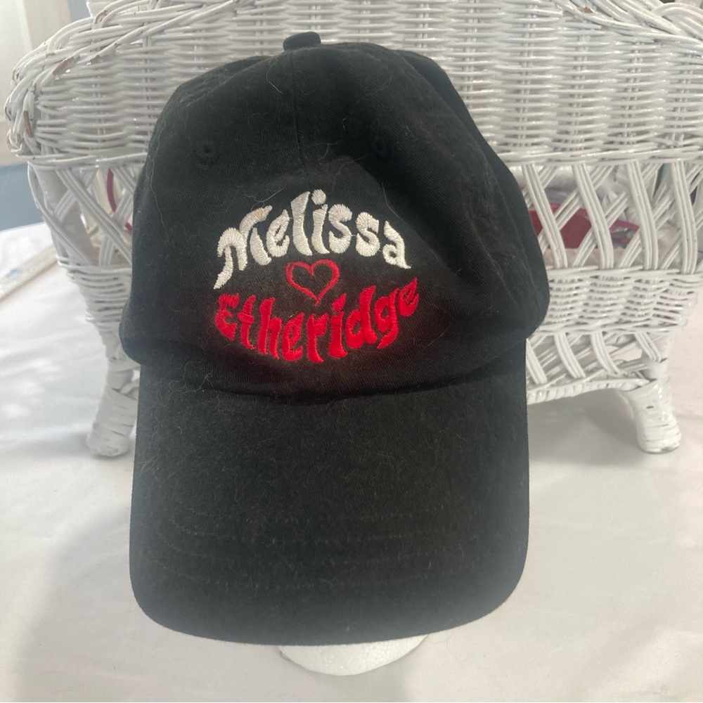 Melissa Etheridge hat